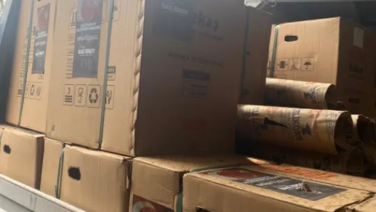 Baki Ersoy'dan 500 soba ve 5000 iaşe paketi yardımı