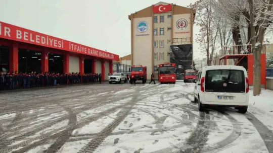 Başkan Büyükkılıç: '25 araç ve 34 personel, deprem bölgesine yola çıktı'