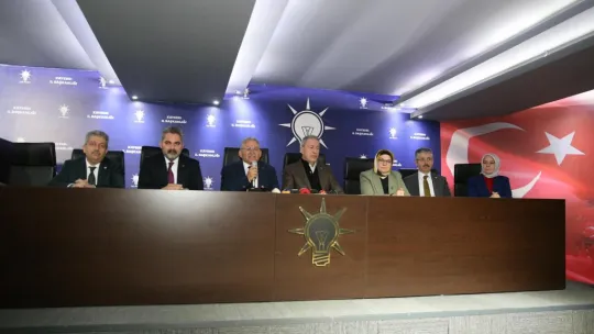 Başkan Büyükkılıç, Ak Parti Teşkilat mensuplarıyla buluştu