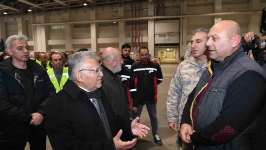 'Deprem bölgesine yardım, bin tıra ulaştı'