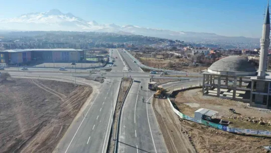 Başkan Büyükkılıç: 'Erciyes Bulvarını Talas Bulvarına bağladık'