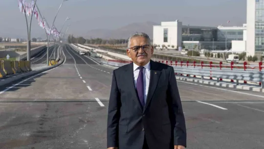 Büyükşehir'den 4 yılda 3 milyarlık Fen İşleri yatırımı