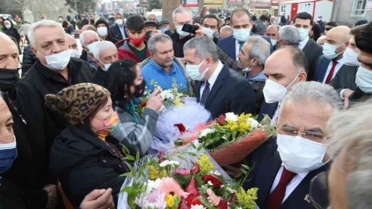 Başkan Büyükkılıç: 'Hizmetten hizmete koşuyoruz'