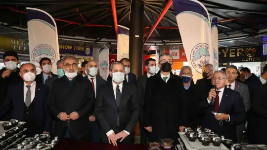 Başkan Büyükkılıç: 'Hizmetten hizmete koşuyoruz'