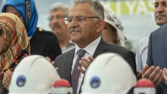 Başkan Büyükkılıç: 'İnsanları kucaklayan, bağrına basan, bir yaklaşım içerisindeyiz'