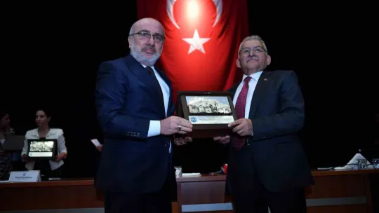 Başkan Büyükkılıç: 'Kayseri, hem kendini kuran şehir hem de zenginlikler şehridir'