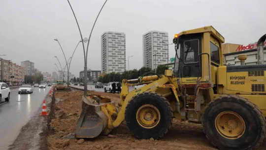 Başkan Büyükkılıç: 'MKP Bulvarı'nda 47 iş makinası ve 100 personel ile çalışıyoruz'