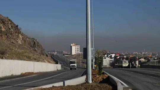 OSB'yi Talas'a bağlayacak olan yol, trafiğe açıldı