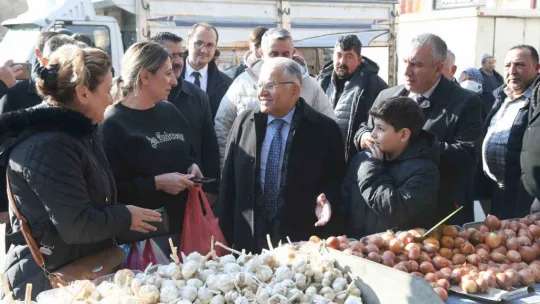 Pazarcı esnafından Memduh Başkan'a büyük ilgi