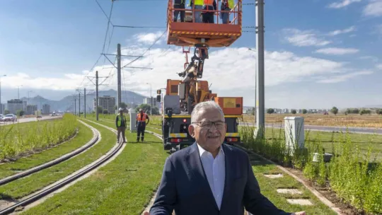 Başkan Büyükkılıç: 'Tramvay hattına 120 bin adet fidan dikiyoruz'