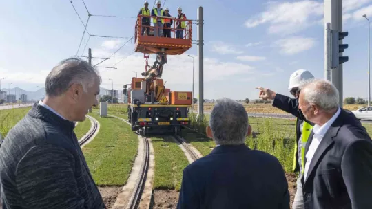 Başkan Büyükkılıç: 'Tramvay hattına 120 bin adet fidan dikiyoruz'