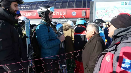 Başkan Büyükkılıç: 'Türkiye'nin her yerinden Erciyes'e geliyorlar'