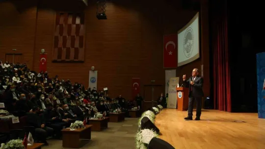 Başkan Büyükkılıç: 'Üniversite öğrencilerimiz Kariyer Merkezi ile mutlaka tanışsın'