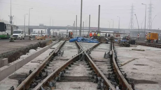 'Yeni raylı sistem hatlarında hummalı çalışma sürüyor'