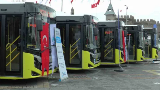 Kayseri'ye 12 körüklü otobüs daha geldi