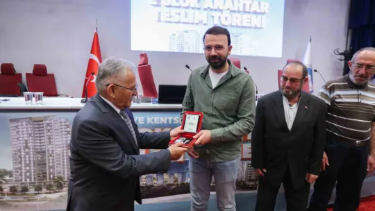 Sahabiye Projesinde 126 Daire ve 9 İşyerinin Anahtar Teslim Edildi