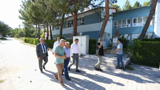 Başkan Büyükkılıç, 85 yıllık Pazarören Öğretmen Okulu'nu inceledi