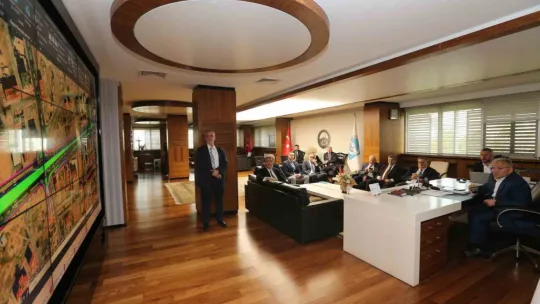 Başkan Büyükkılıç'a 'Kartal Katlı Kavşağı' brifingi