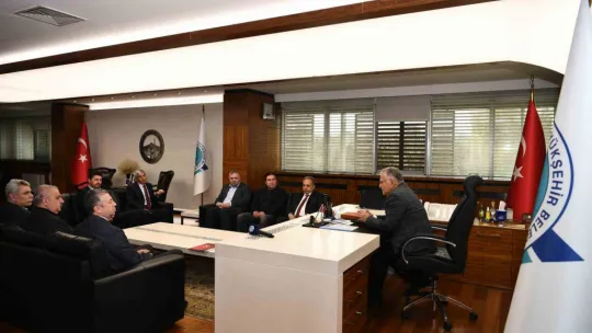 Başkan Büyükkılıç'a 'yeni tramvay hattı' teşekkürü