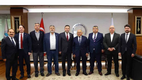 Başkan Büyükkılıç'a garnizon komutanı, STK temsilcileri ve müdürlerden tebrik ziyareti
