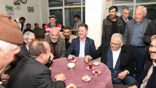 Başkan Büyükkılıç'a İncesu'da meşaleli, coşkulu karşılama