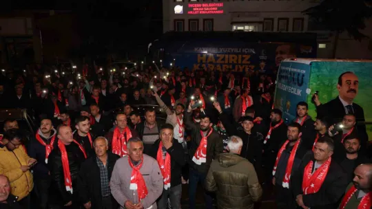 Başkan Büyükkılıç'a İncesu'da meşaleli, coşkulu karşılama