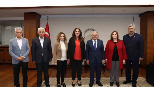 Başkan Büyükkılıç'a Karapınar Belediye Başkanı Güneş ve Umut Çınarı Derneği'nden ziyaret
