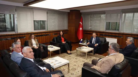Başkan Büyükkılıç'a Karapınar Belediye Başkanı Güneş ve Umut Çınarı Derneği'nden ziyaret
