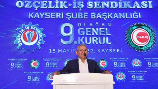 Başkan Büyükkılıç'a konfetili ve tezahüratlı karşılama