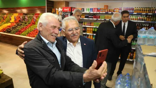 Başkan Büyükkılıç'a mahalle ziyaretlerinde yoğun ilgi