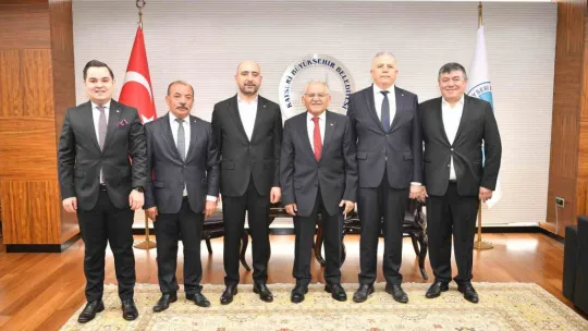 Başkan Büyükkılıç'a şehrin tebrik ziyaretleri sürüyor
