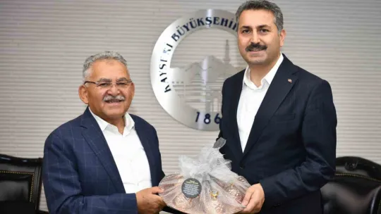 Başkan Büyükkılıç'a Tokat heyetinden ziyaret