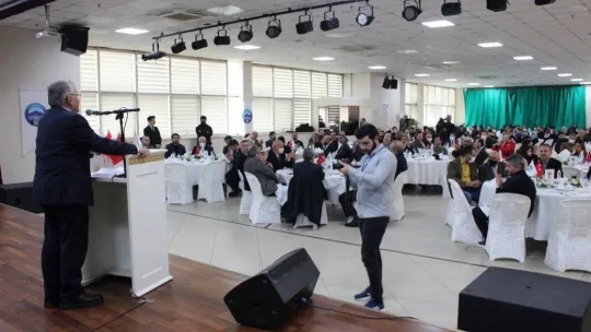Başkan Büyükkılıç'a yılın ilk ödülü Kayserililerden