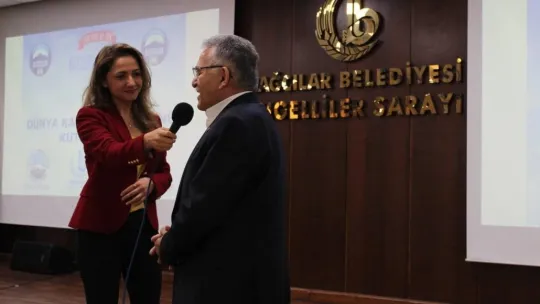 Başkan Büyükkılıç'a yılın ilk ödülü Kayserililerden