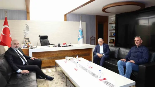 Başkan Büyükkılıç'a ziyaretçi yoğunluğu