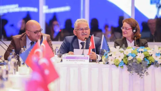 Başkan Büyükkılıç, AB Yerel Ve Bölgesel Yönetimler Kongresi Bölgeler Meclis Toplantısı'na katıldı