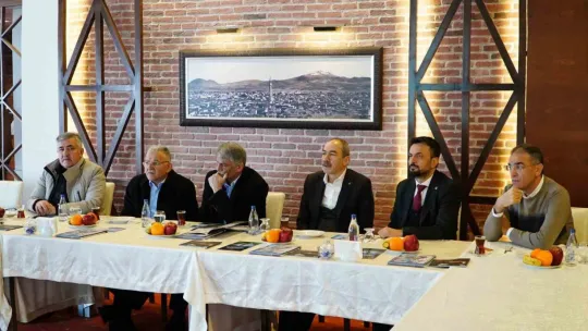 Başkan Büyükkılıç, Bakan Yardımcısı Alpaslan'ı Türkiye'nin incisi Erciyes'te ağırladı