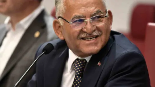 Başkan Büyükkılıç, belediye personeliyle bayramlaştı