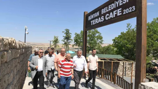 Başkan Büyükkılıç, Bünyan Cam Terası Ziyaret Etti
