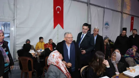 Başkan Büyükkılıç büyükşehirin iftar sofrasını ziyaret etti