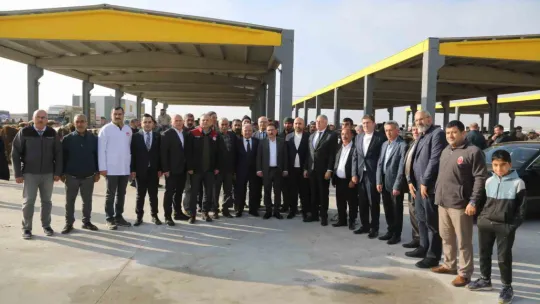 Başkan Büyükkılıç, Canlı Hayvan Pazarı'nda sıkı pazarlığa katıldı