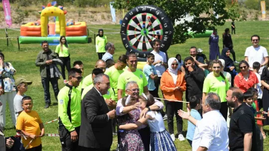 Başkan Büyükkılıç çocukluk günlerini yeniden yaşadı