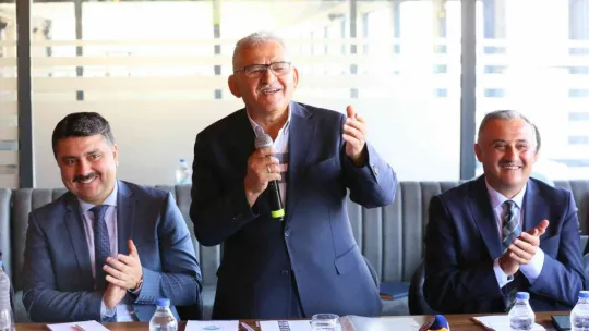 Başkan Büyükkılıç, Develi'deki muhtarlarla buluştu