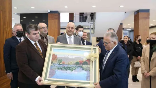 Başkan Büyükkılıç, doktorlar ile resim sergisi açtı