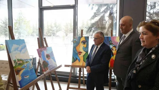 Başkan Büyükkılıç, doktorlar ile resim sergisi açtı