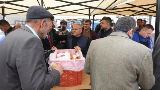 Başkan Büyükkılıç, Elbistan Kayseri Çarşısı'nda incelemelerde bulundu