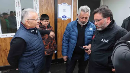 Başkan Büyükkılıç, Elbistan Kayseri Çarşısı'nda incelemelerde bulundu