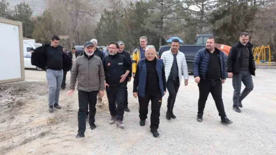 Başkan Büyükkılıç, Elbistan Kayseri Çarşısı'nda incelemelerde bulundu