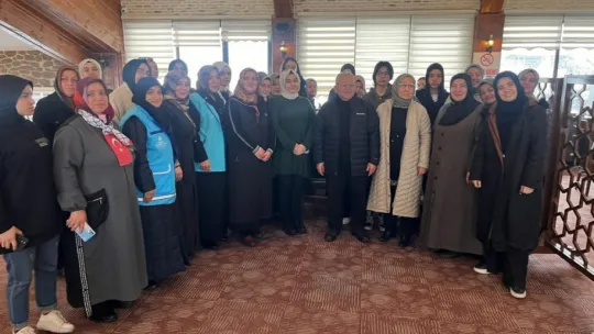 Başkan Büyükkılıç, Erciyes Kayak Merkezi'nde kayak severlerle buluştu