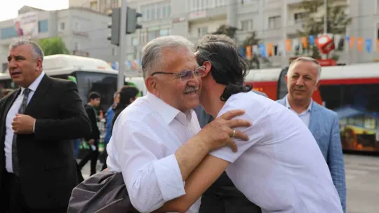 Başkan Büyükkılıç, esnaf ve vatandaşlarla buluştu